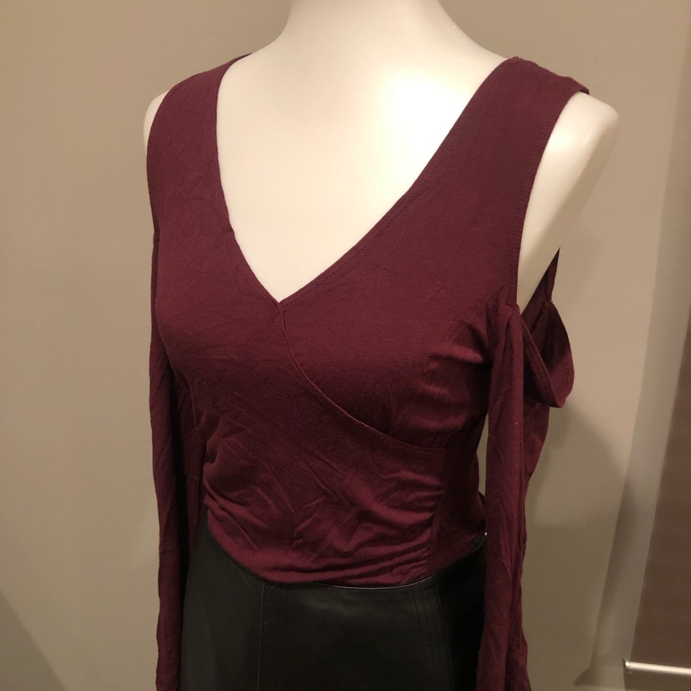 Abercrombie cold shoulder top